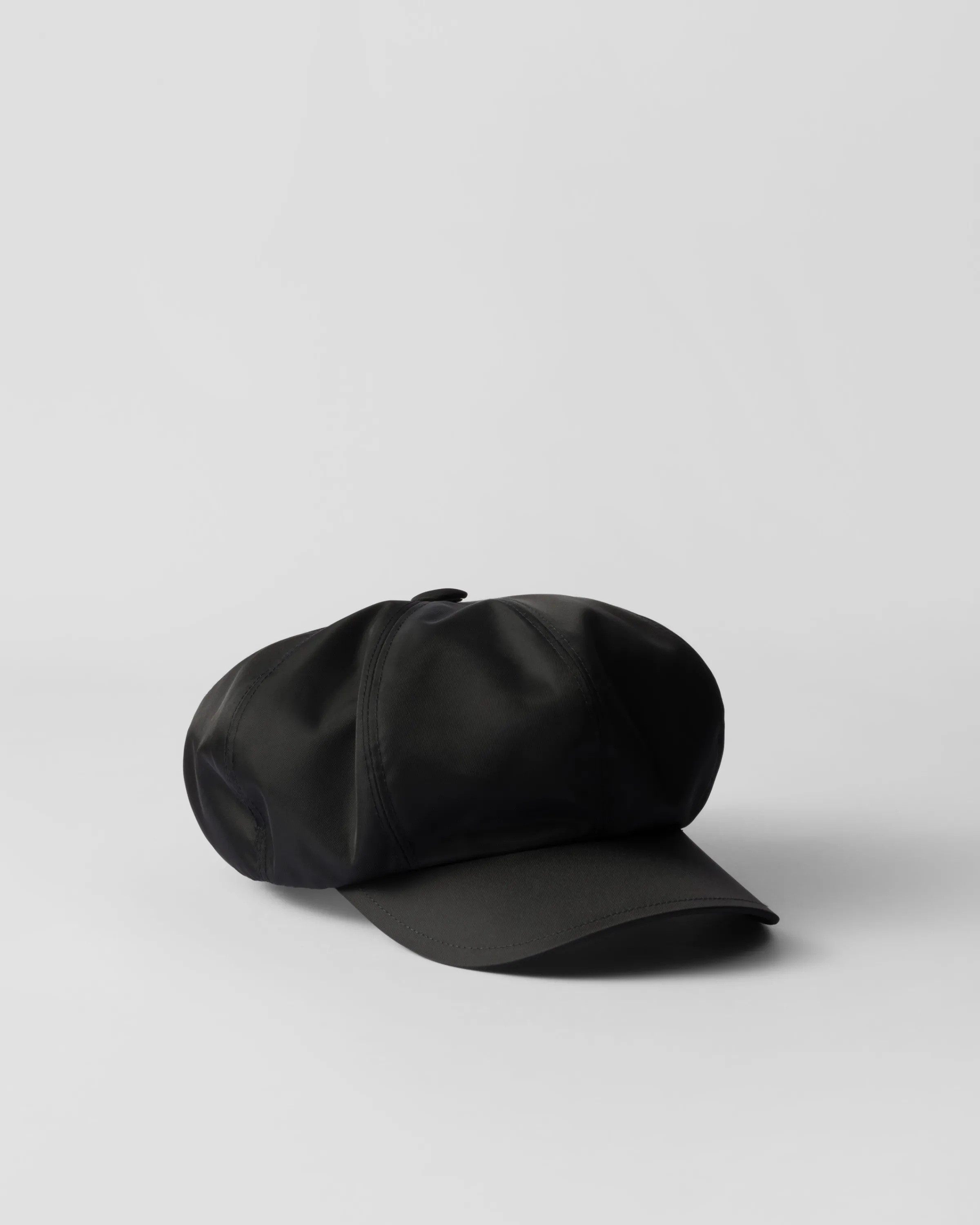 Donna Prada Cappello in Re-Nylon