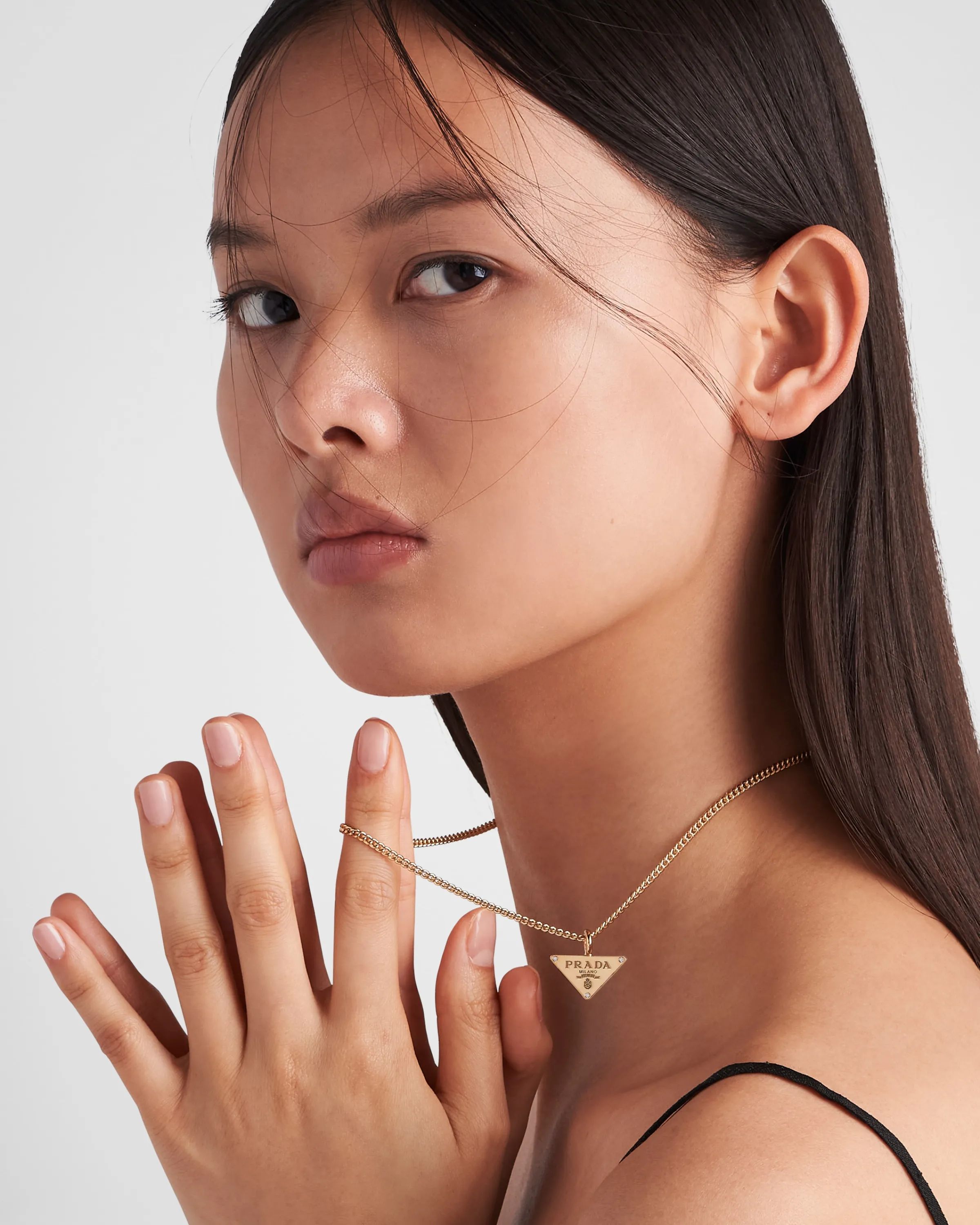Prada Collana con pendente Eternal Gold in oro giallo con diamanti