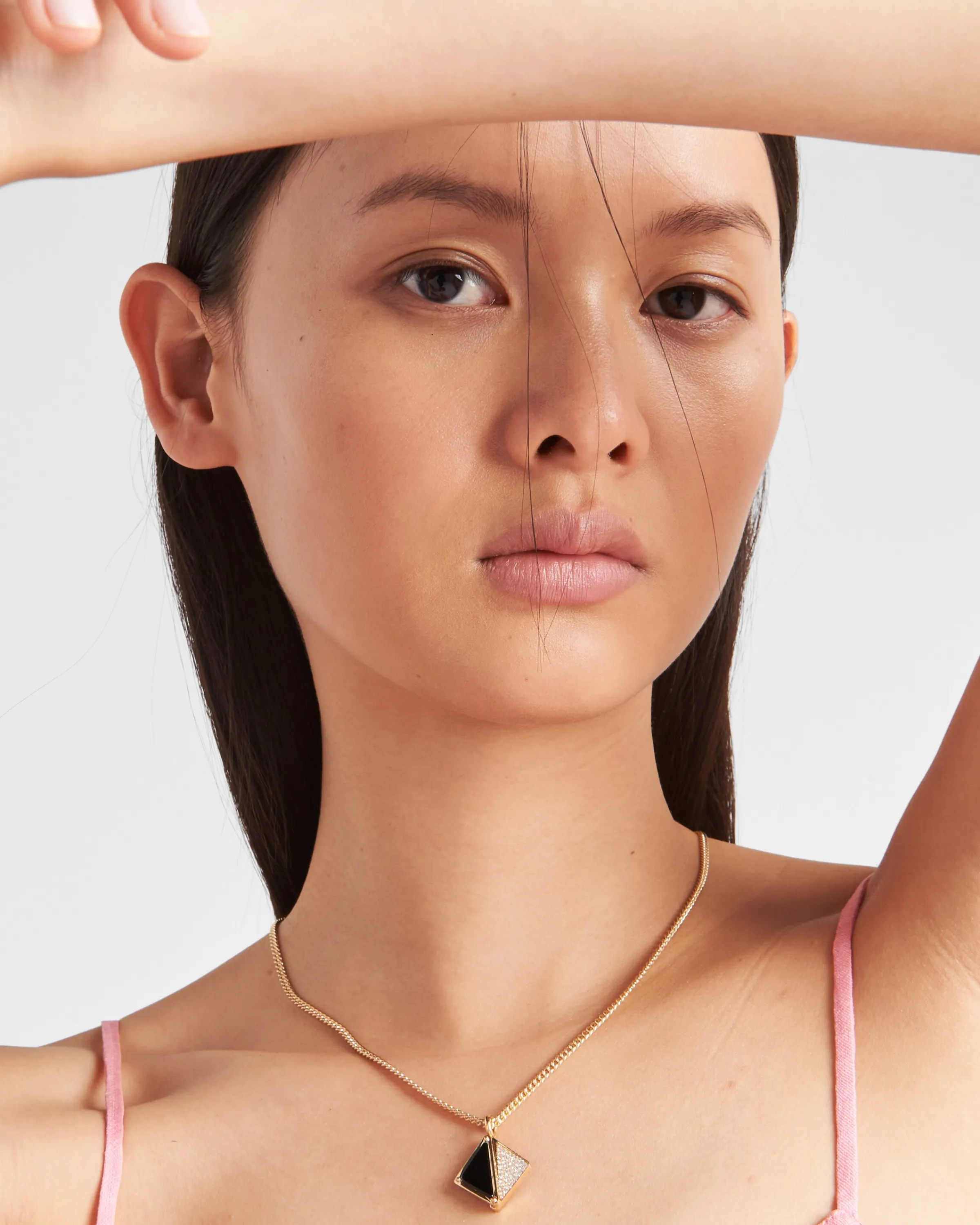 Prada Collana con pendente Eternal Gold in oro giallo con diamanti e onice