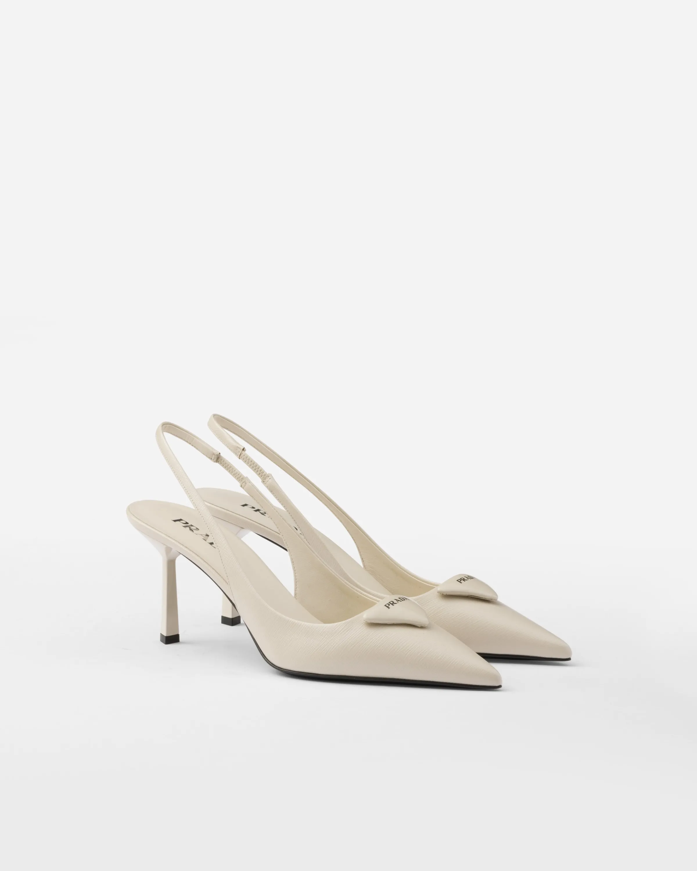 Donna Prada Décolleté slingback in Saffiano vernice