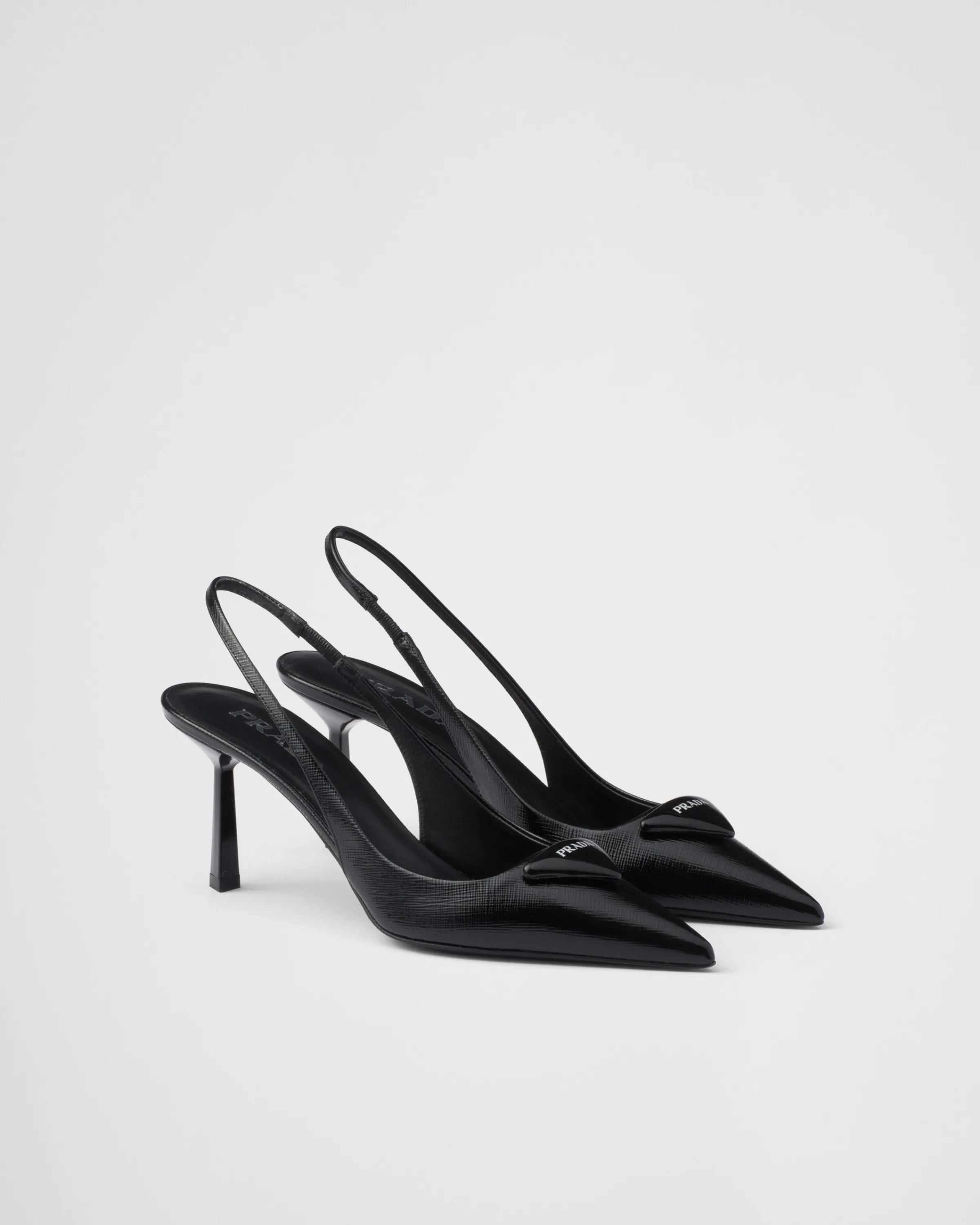 Donna Prada Décolleté slingback in Saffiano vernice