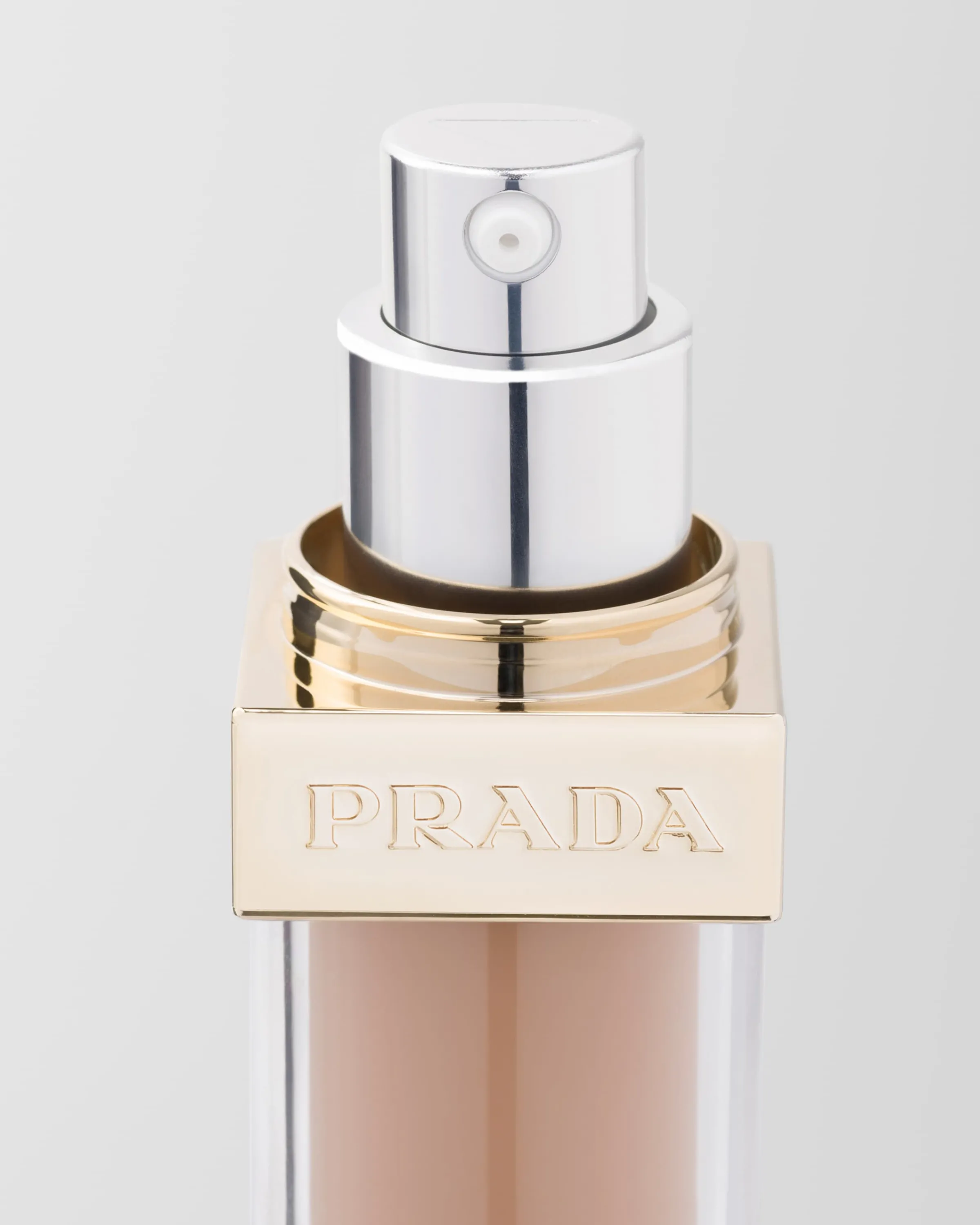 Prada Fondotinta Reveal Skin Optimizing