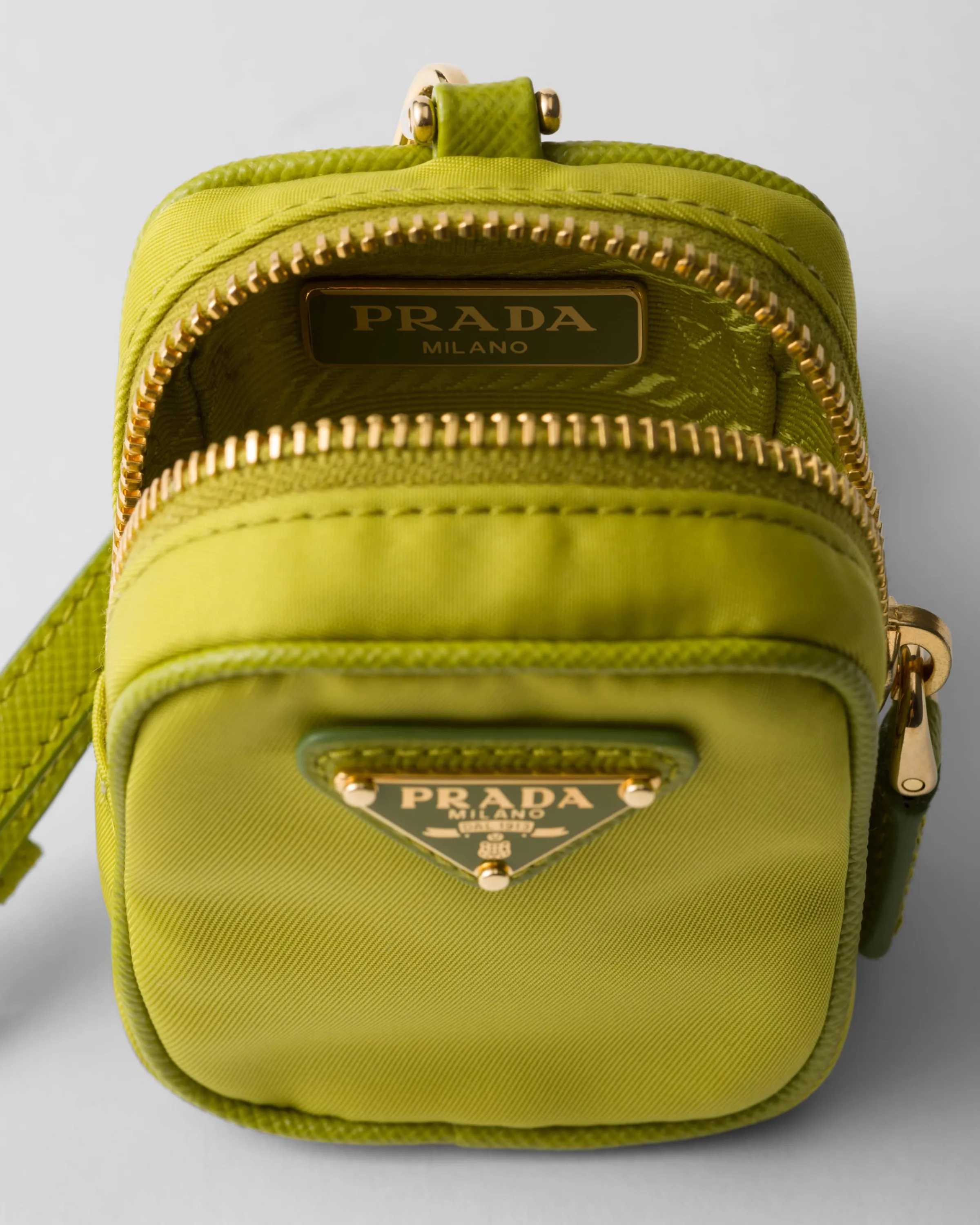 Donna Prada Mini pouch Re-Edition 1978 in Re-Nylon