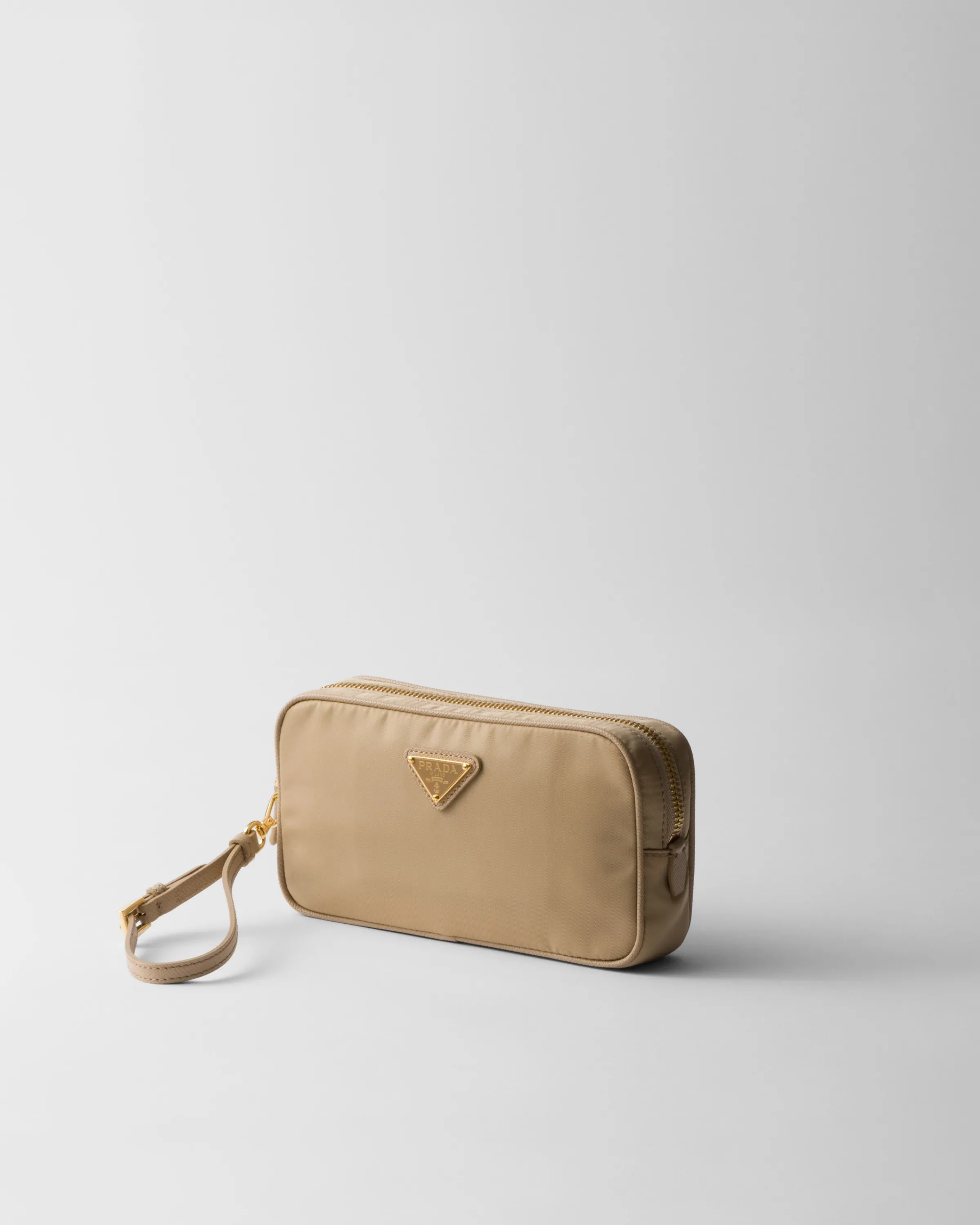 Donna Prada Pouch Re-Edition 1978 in Re-Nylon e Saffiano