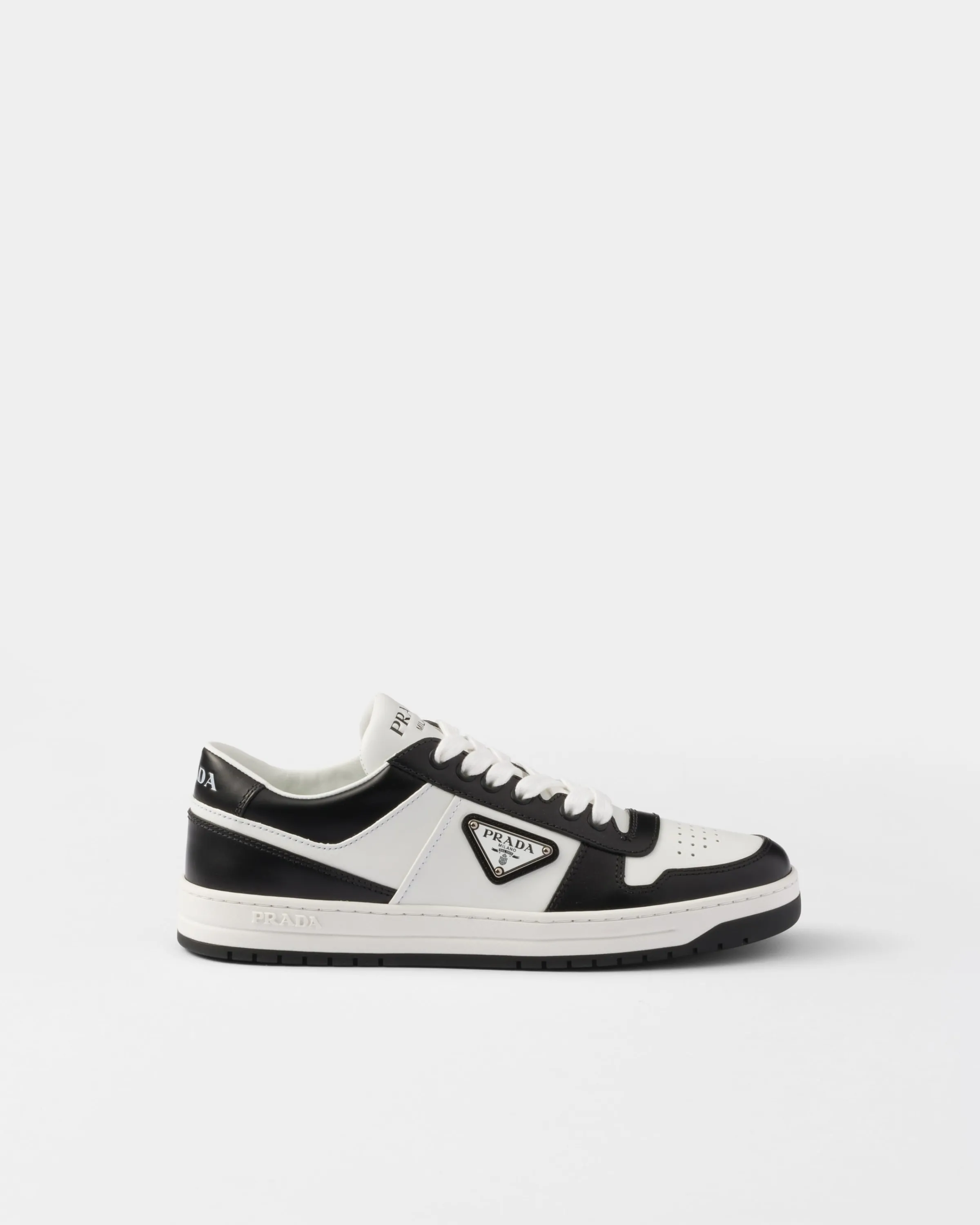 Donna Prada Sneakers Downtown in pelle traforata